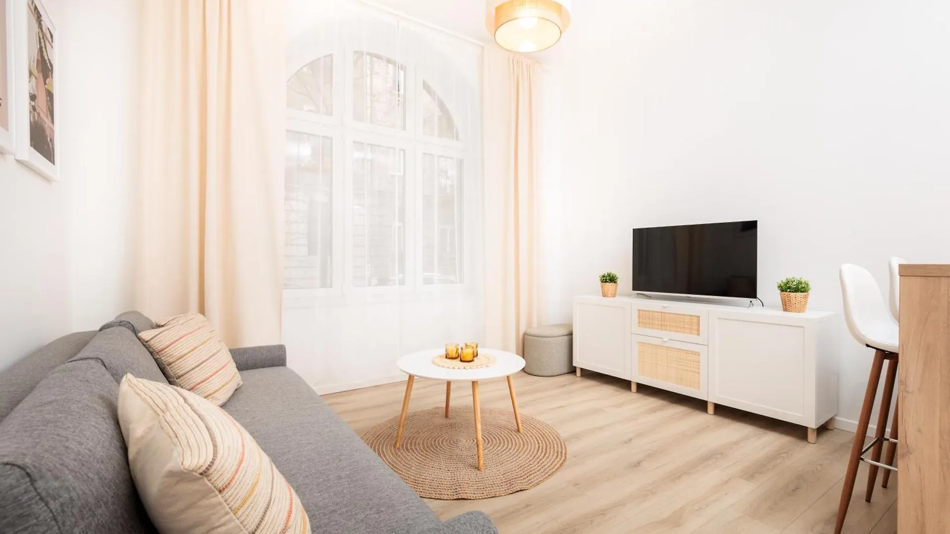 Kollataja Spacious Modern Apartment - By Upstairs Krakow 0*,  Poland