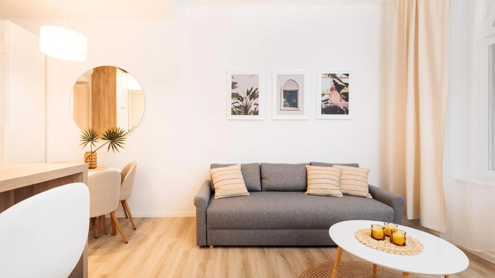 Kollataja Spacious Modern Apartment - By Upstairs Krakow