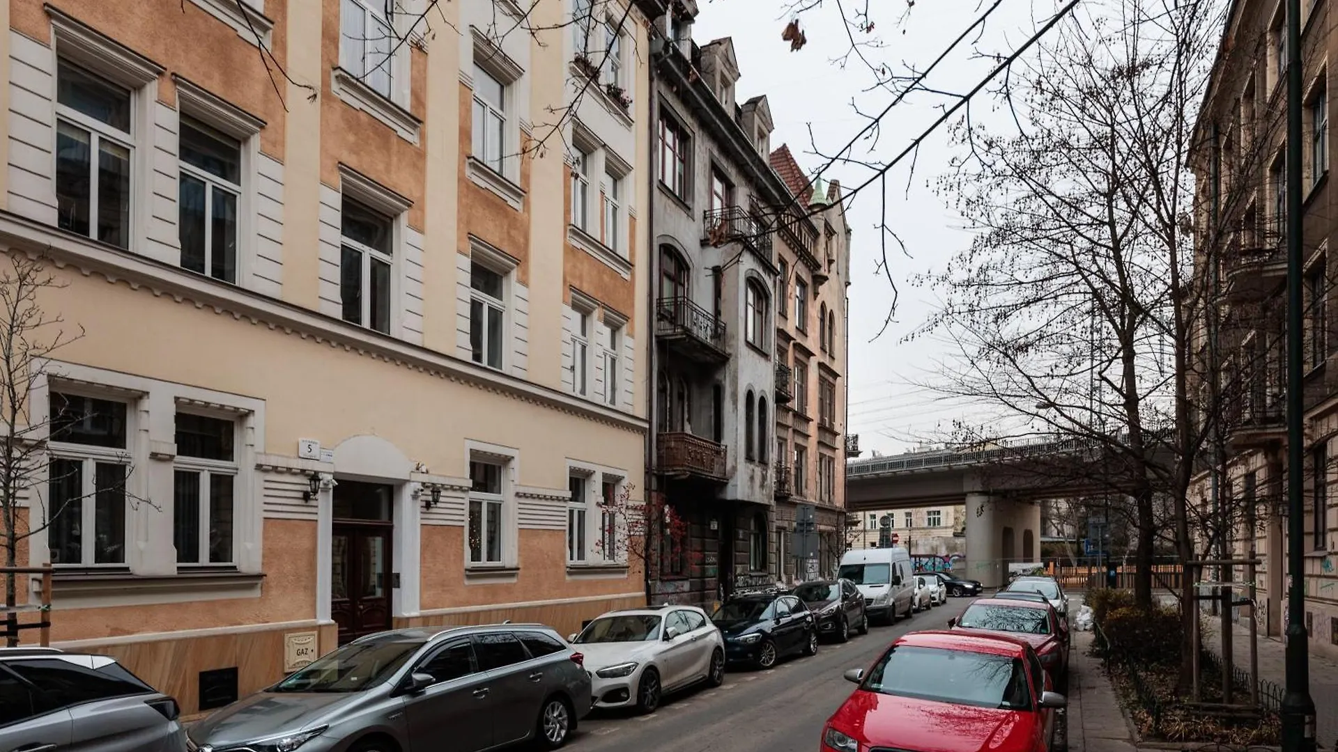 Kollataja Spacious Modern Apartment - By Upstairs Krakow
